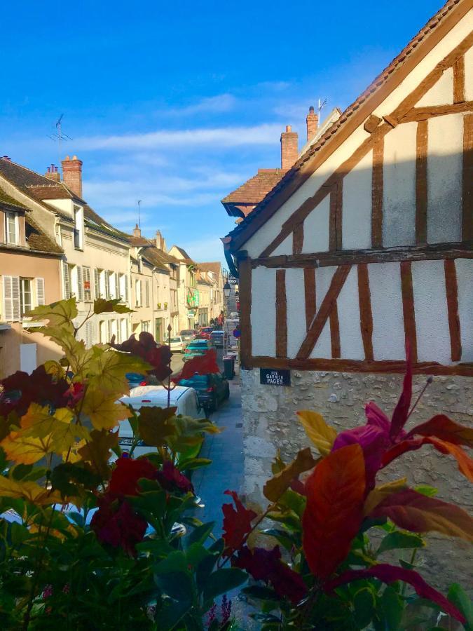 L'Elegance Au Coeur Du Medieval Apartamento Provins Exterior foto